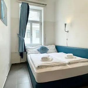 Hotel Very Central, 5 Min To Center, Self Check In, Viena