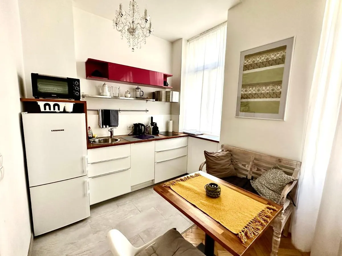 Cozy City Apartment Close To Metro - Self Check-In Vienna