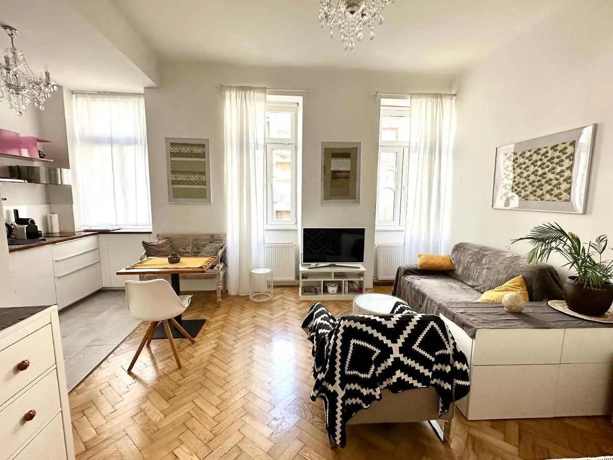 Cozy City Apartment Close To Metro - Self Check-In Vienna