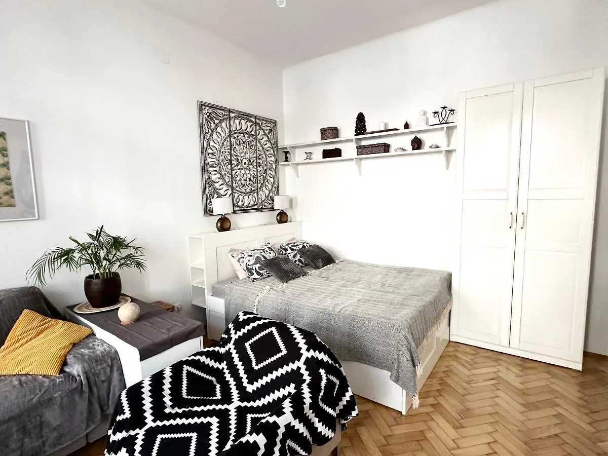 Cozy City Apartment Close To Metro - Self Check-In Vienna 0*,  Austria