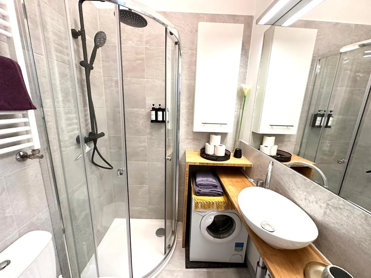 Cozy City Apartment Close To Metro - Self Check-In Vienna